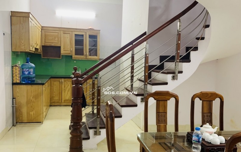 CHO THUÊ NHÀ NGUYÊN CĂN TẠI NGÕ 93, VƯƠNG THỪA VŨ, 4 TẦNG, 45M2, 3 NGỦ, 13 TRIỆU